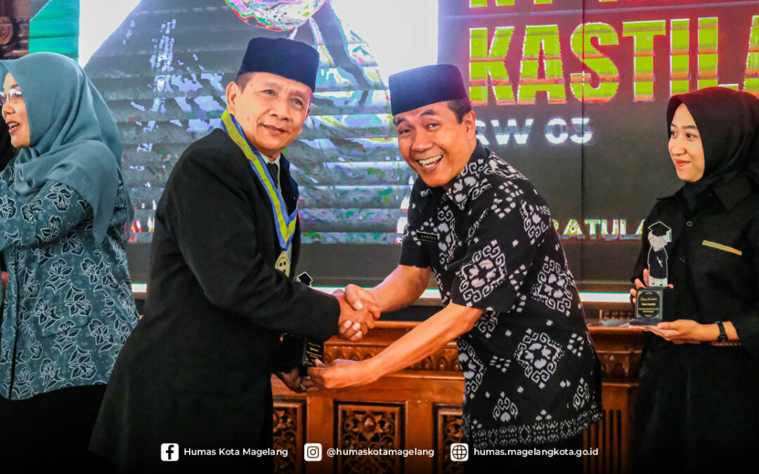 Raut Bahagia Wisuda Sekolah Lansia Hebat Kota Magelang