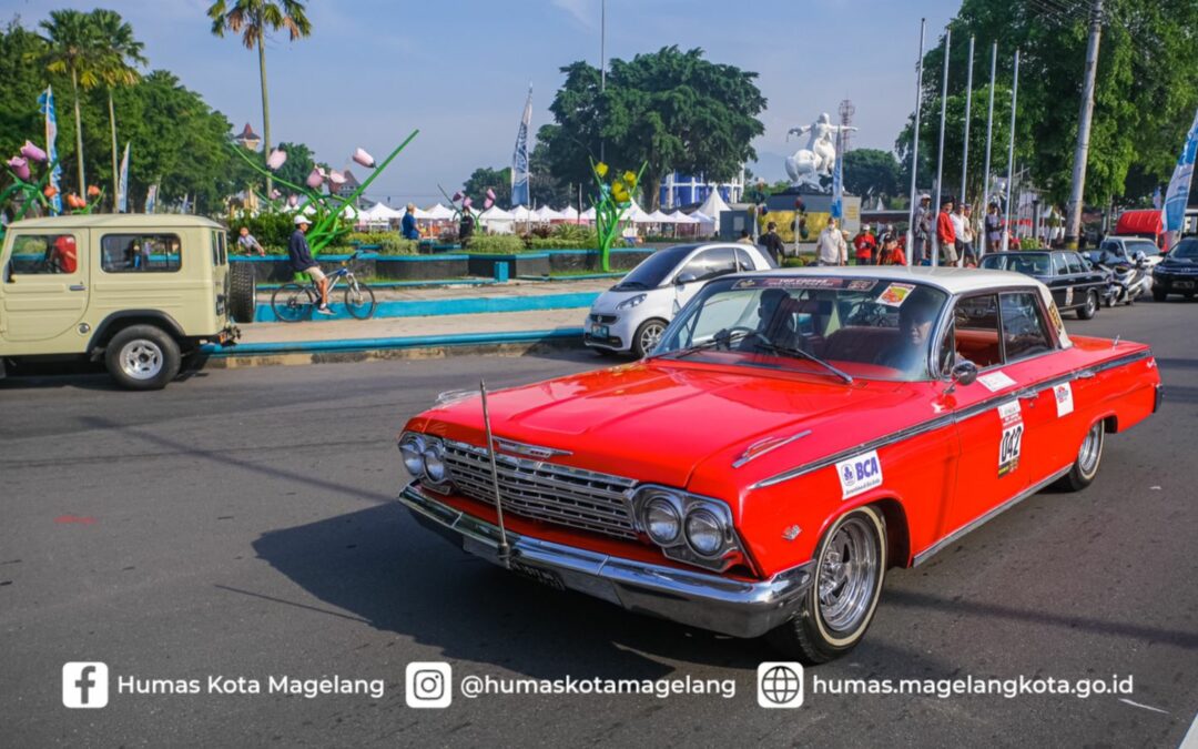 Ratusan Mobil Kuno Berbagai Daerah Meriahkan PPMKI Jateng Tour 2023