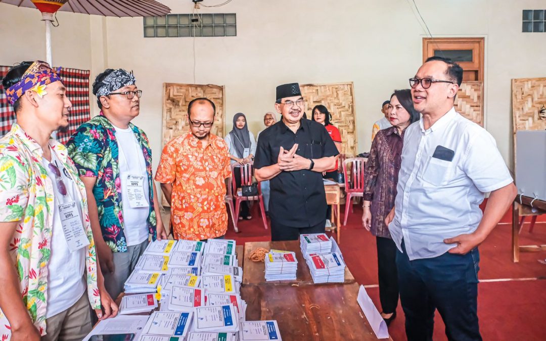 Pantau Pemilu, Wali Kota Magelang Apresiasi TPS Tematik Unik