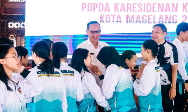 Wali Kota Magelang Lepas 160 Atlet dan Official POPDA Kedu 2024