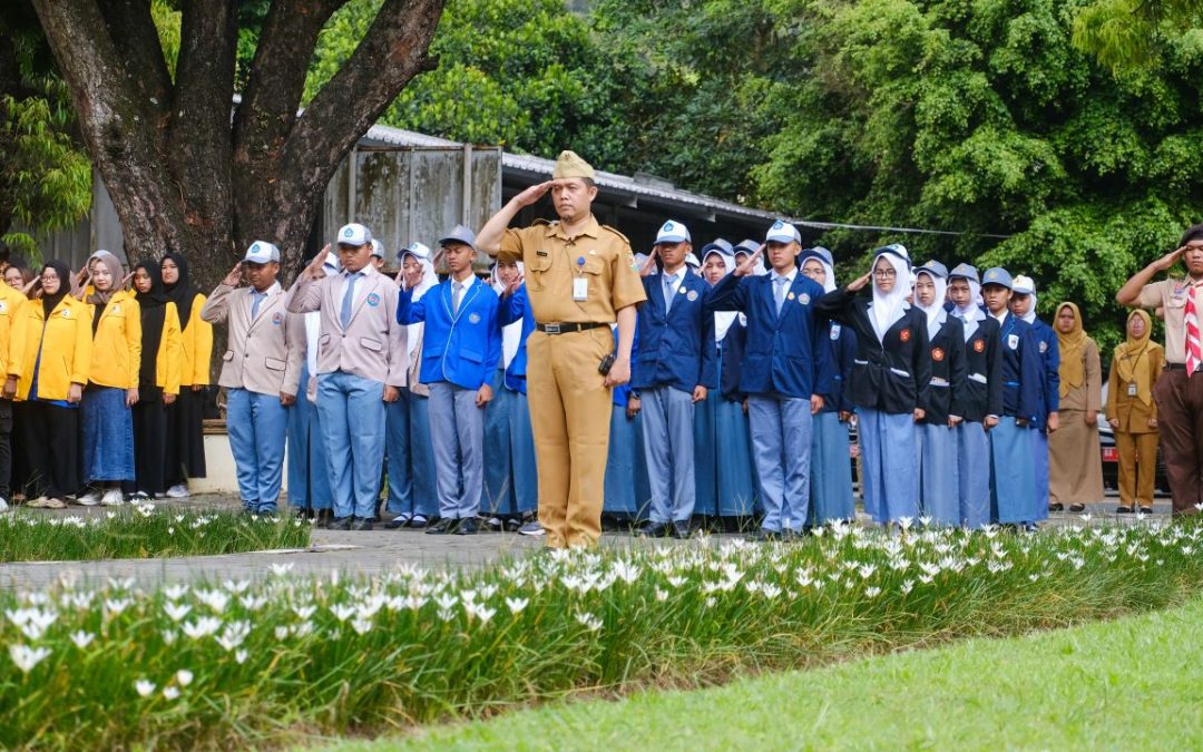 Pegawai hingga Pelajar Ikuti Upacara Hari Sumpah Pemuda ke-96 di Pemkot Magelang