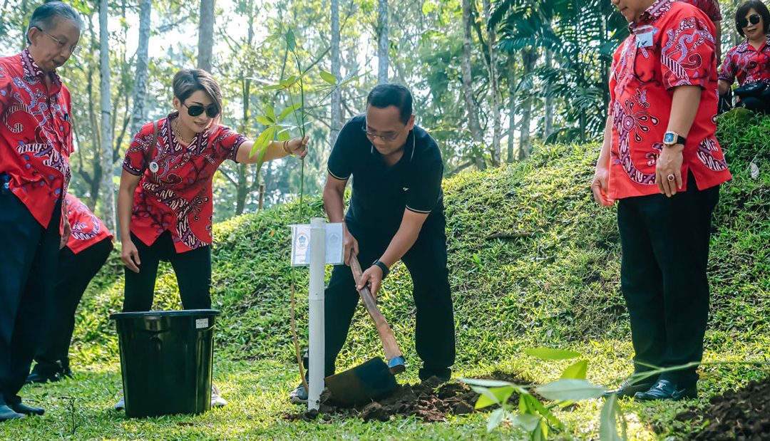 Wali Kota Magelang Terima 1000 Bibit Pohon dari PSMTI Jateng